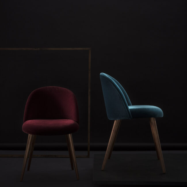 Produktfotograf | Serie Samt | Studioaufnahme Stühle
